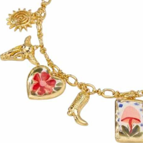 $8 If Bundled! New Beautiful Gold Tone Charm Necklace - Picture 4 of 7